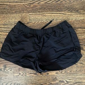 Patagonia barely baggies black size M